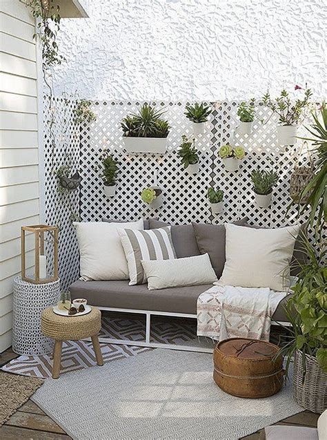 Popular Small Backyard Patio Design Ideas 16 Homyhomee
