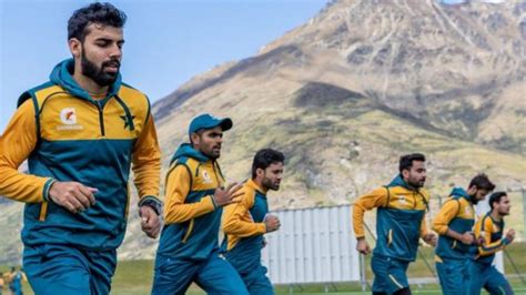 شان مسعود تینوں فارمیٹس کھیل سکتا ہوں، امید ہے جلد پاکستان ٹیم میں دوبارہ جگہ بنانے میں کامیاب