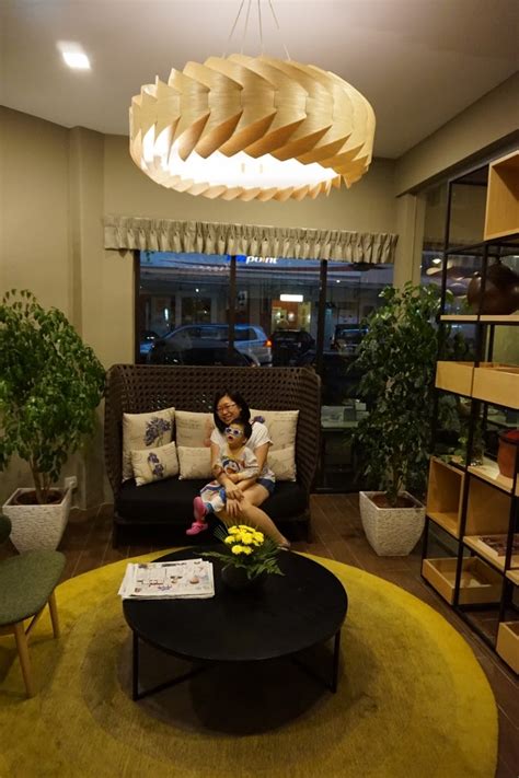 Mama kim on the go is the first food truck to have received a slow food award for their commitment to qu. Mama Kim Sauna Mee Restaurant @ Sojourn Guest House Pandan ...