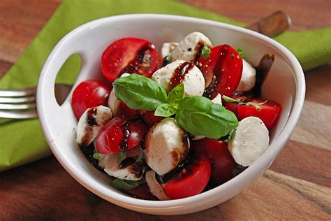 Tomate Mozarella Basilikum Salat Rezepte Chefkochde