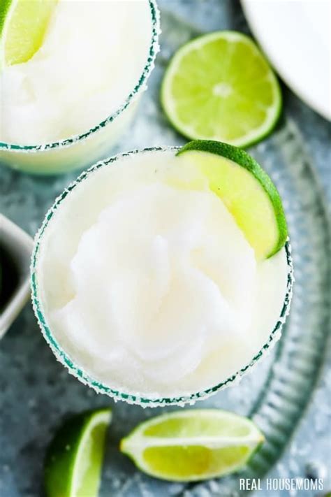 Grab Your Blender This Easy Frozen Margarita Recipe Comes Together In
