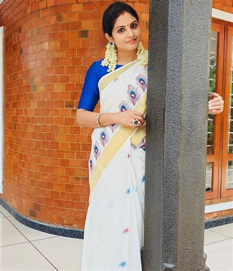 Download indian actress gayathri arun images, hd photos, stills and wallpapers. Gayathri Arun in Kerala Saree - South Indian Actress