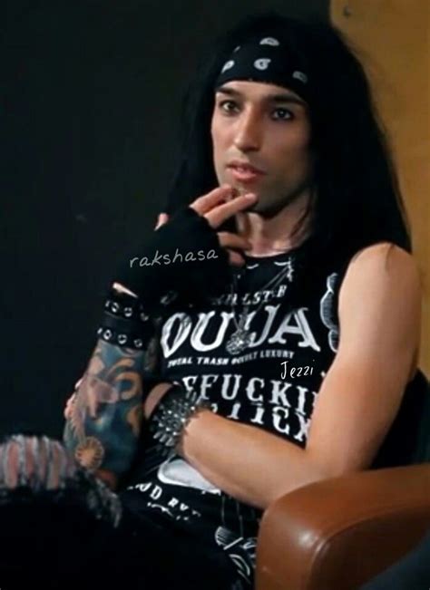 Pin By Queen On Christian Coma Black Veil Brides Andy Black Viel Brides Black Veil Brides