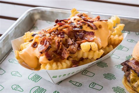 Shak) is an american fast casual restaurant chain based in new york city. Shake Shack Palo Alto Is Now Open With Shack Burgers and ...