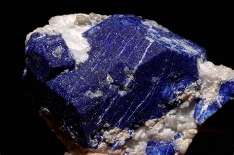Le Lapis Lazuli Ses Vertus Et Ses Bienfaits Comprendre La Lithothérapie