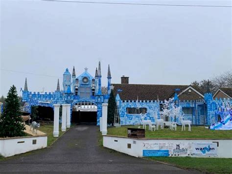 Turn Your House Into A Winter Wonderland Castle For 26000 Barnorama