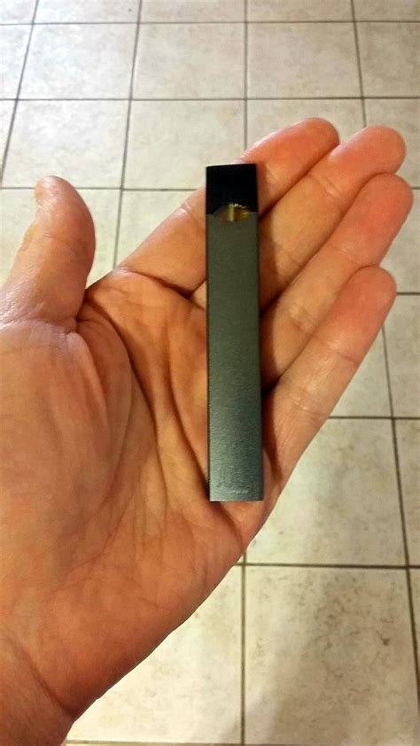 · how do i know when my juul is fully . hello my name is justin.