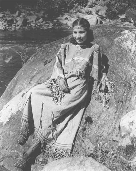 Mrs June Welch A Cherokee Indian In Traditional Costume 1939