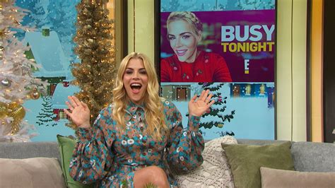 watch access highlight busy philipps gives hot gossip on the busy tonight oprah phone