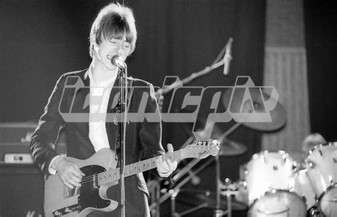 Photo Of Paul Weller The Jam 1981 Iconicpix Music Archive