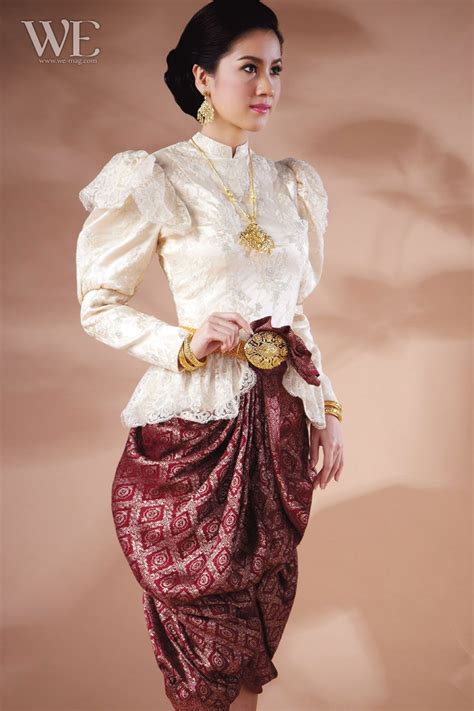 ละลานตา 100 แบบ ชุดไทย สุดงดงามที่เจ้าสาวงานไทยต้องดู เสื้อลูกไม้ เสื้อผ้าผู้หญิง เสื้อผ้า