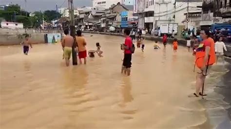 Patimpus adalah anak tuan si raja hita, pemimpin karo yang tinggal di kampung pekan (pakan). Banjir di Kampung Pulo Jatinegara Rendam Ratusan Rumah ...