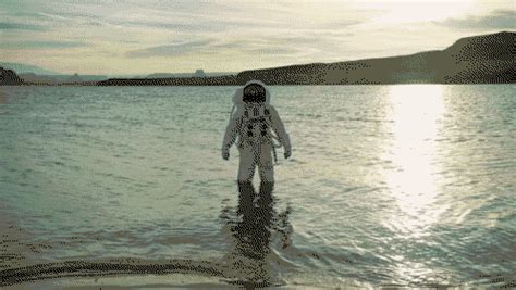 The Impossible Astronaut 