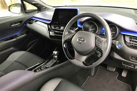 Toyota C Hr Dynamic Hybrid 18 Cvt Eurekar