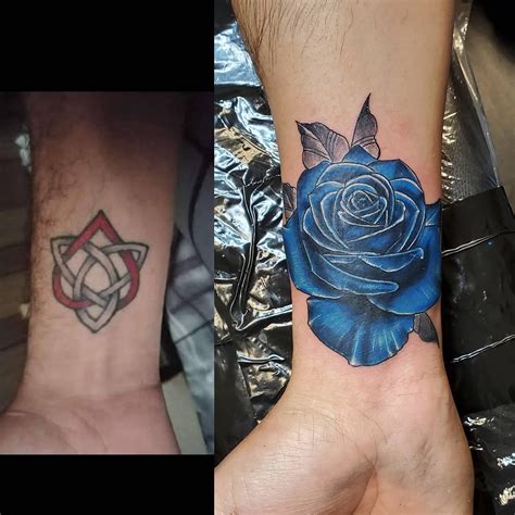 Top 81 Best Blue Rose Tattoo Ideas 2021 Inspiration Guide Blue Rose Tattoos Rose Tattoos