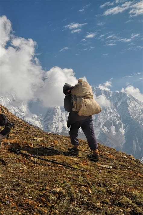 Along The Everest Trail Sherpa Culture Trek Nepal Travels