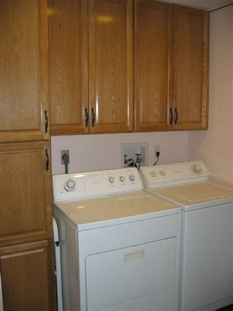 The majority of rta bathroom cabinet retailers online distribute similar cabinets from a small variety of manufacturers. RTA Bathroom Cabinets Online - Ready to Assemble Bath Vanities