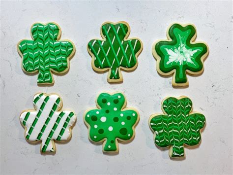 Easy Shamrock Sugar Cookies For St Patricks Day Recipe Sugar