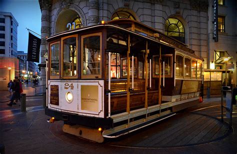 What Is The Famous Cable Car In San Francisco? 2
