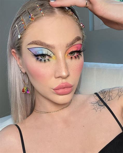 𝐂𝐀𝐈𝐓 𝐌𝐀𝐑𝐊𝐒s Instagram Photo 🌈 Im Tired 🌈 Earrings And Hair Pins Are