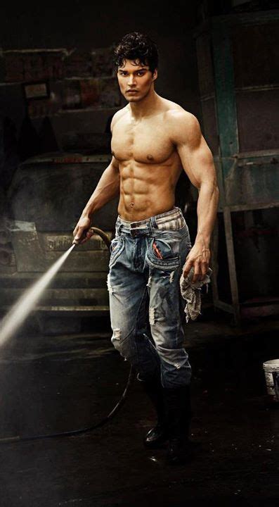 Hot Body Shirtless Indian Bollywood Model Actor Himanshu Sharawat