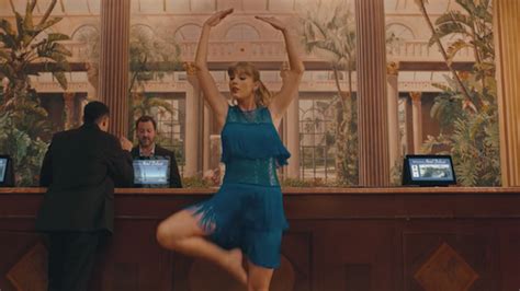 taylor swift dances throughout new “delicate” video watch pitchfork