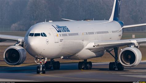 D Aihe Lufthansa Airbus A340 600 At Munich Photo Id 1324852
