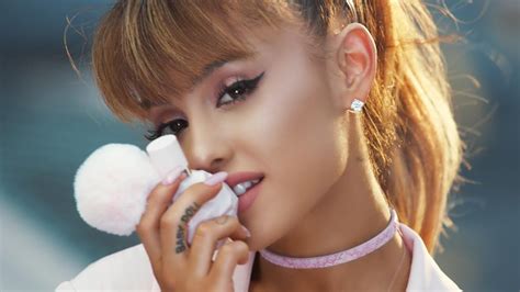 ariana grande komt met eigen beautylijn artiesten nieuws