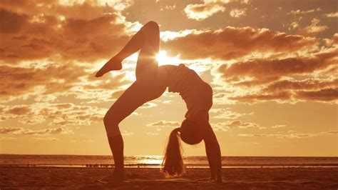 Women Sunlight Stretching Yoga Ponytail Arched Back Barefoot