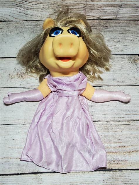 Vintage Miss Piggy Muppet Fisher Price Hand Puppet Wbox 855 Mint