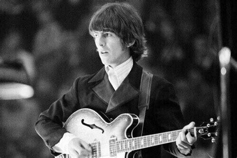 Pin By Batz De Louryn On George Harrison The Beatles George Harrison The Beatles Live