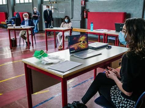 Le risposte per i cruciverba che iniziano con le lettere r, ru. Scuola, iscrizioni 2021-22 al via il 4 gennaio. Tutti i ...