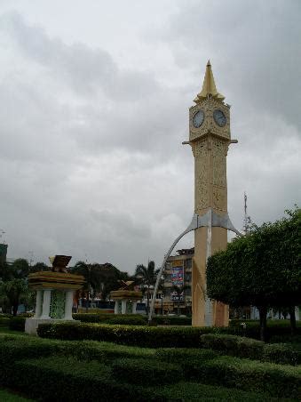Jajahan kota bharu kota bharu (jawi:كوت بهارو), a city in malaysia, is the state capital and royal city of kelantan. Malaysia-Reisebericht: "Kota Bahru"