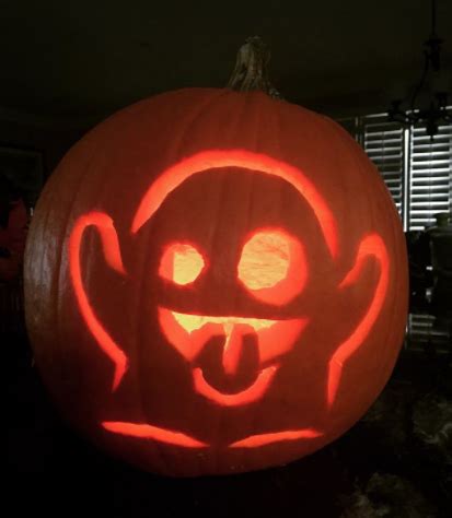 I know chalaine did something like this. 15+ Emoji Pumpkin Carving Ideas 2020 - Fun Ways to Carve ...