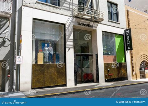 The Realreal Luxury Store Storefront On Maiden Lane San Francisco