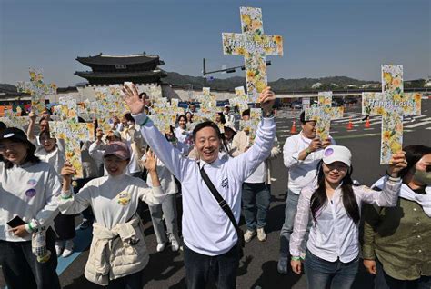 Thousands Of Korean Christians Join Easter Sunday Rally Uca News