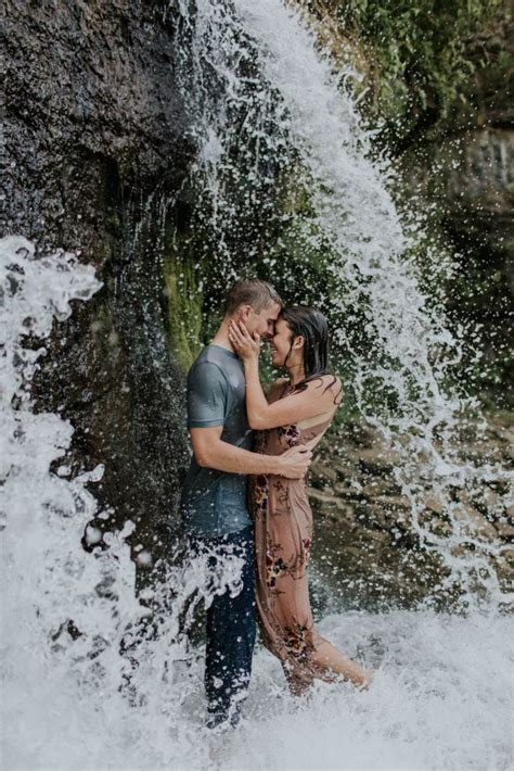 15 Photos To Inspire Your Waterfall Engagement Session Fall Engagement Pictures Engagement