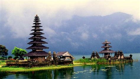 Pura Ulun Danu Bratan A Major Water Temple Bali Indonesia Hd