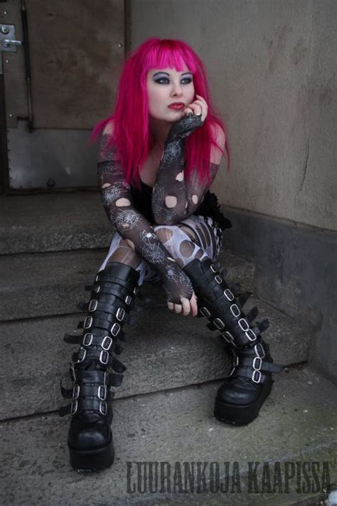 Pin By Jezerel On People Gothic Goth Dark Beauty Dark Beauty Fashion