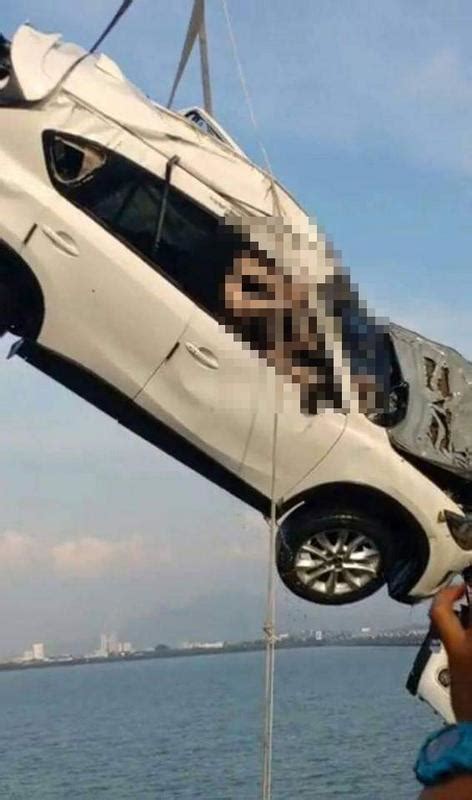 Following last month's horrific car accident on the penang bridge, resulting in the death of moey yun peng, the other driver, k. UPDATE Penang Bridge Victim Found & Friend Surrenders to ...