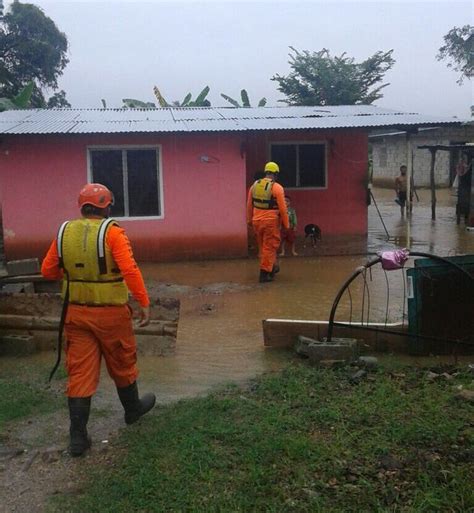 Más de 300 familias quedaron damnificadas en la localidad de tobatí, departamento de cordillera, a consecuencia del desborde de los cauces hídricos. Más de 171 residencias afectadas por desbordes de ríos ...