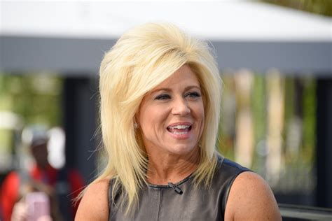 Long Island Medium Star Theresa Caputo Become Exclusive With New