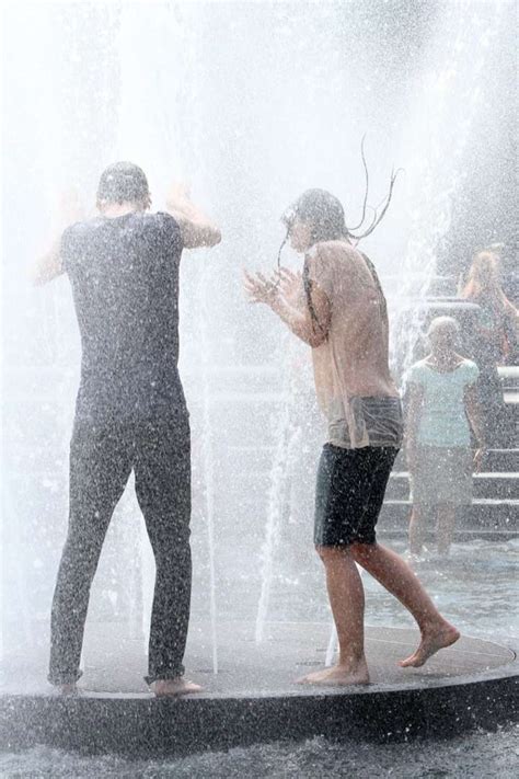 katie holmes gets soaking wet filming mania days in nyc 24 gotceleb