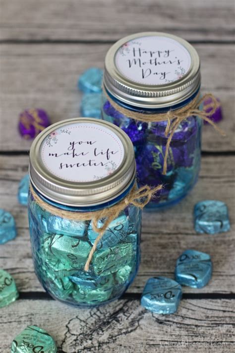 So for mother's day this year — which is sunday, may 9th — it could be a good idea to give mom a gift that will allow her to relax, if only for a few hours. Thirty Mason Jar Ideas for Mother's Day | Yesterday On Tuesday