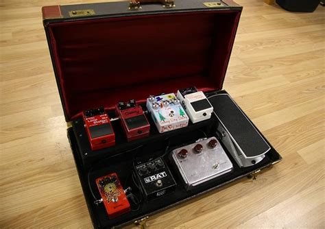 Guitar pedals, sometimes called effects pedals, provide an easy and effective way to modulate your electric guitar's tone. 4 Cheap DIY Pedalboards | Reverb News