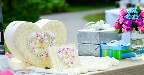 Maybe you would like to learn more about one of these? 10 Outstanding Wedding Gift Ideas for Couples Already ...