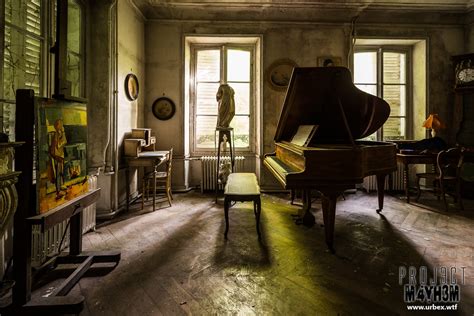 16 Old Pianos Rotting Away In Abandoned Buildings Proj3ctm4yh3m Urban