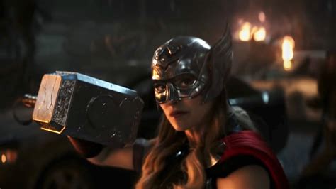 Natalie Portman As Jane Foster Aka The Mighty Thor In Thor Amor And