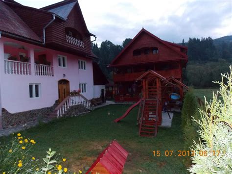 Manastirea caraiman este o manastire ortodoxa aflata in localitatea busteni, judetul prahova. Pensiunea Cristina Busteni 3*** | Cazare in Busteni