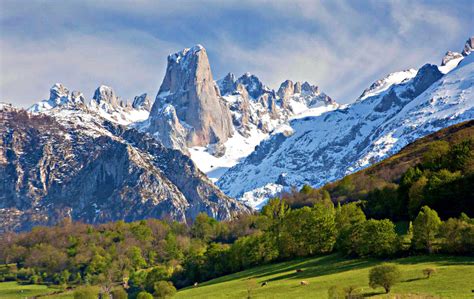 Picos De Europa National Park Asturias Spain Natural Parks Natural